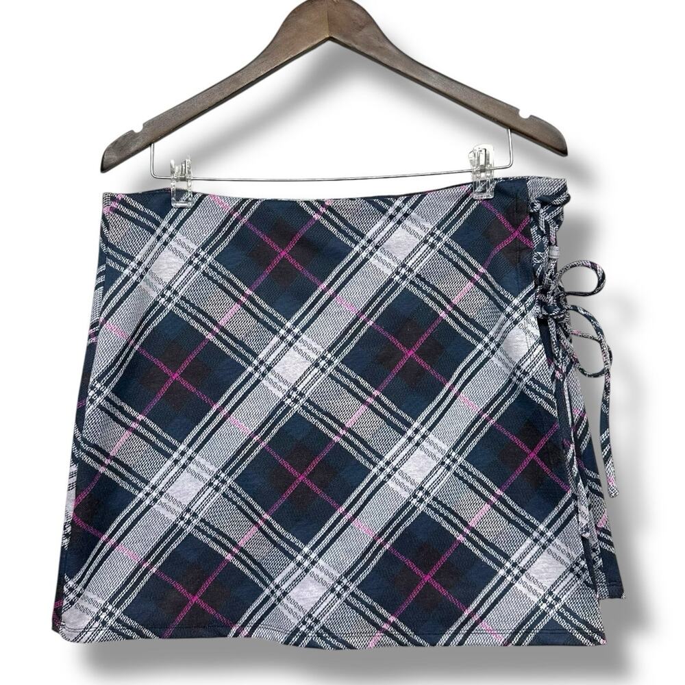 Madden NYC Plaid Skirt Lace Up Side Faux Wrap Junior Size XL Clueless Preppy Y2K